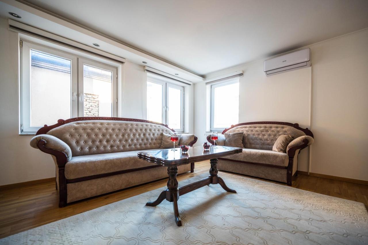 Bright 2Bdr Apartment In The Main Pedestrian Zone Sarajevo Luaran gambar