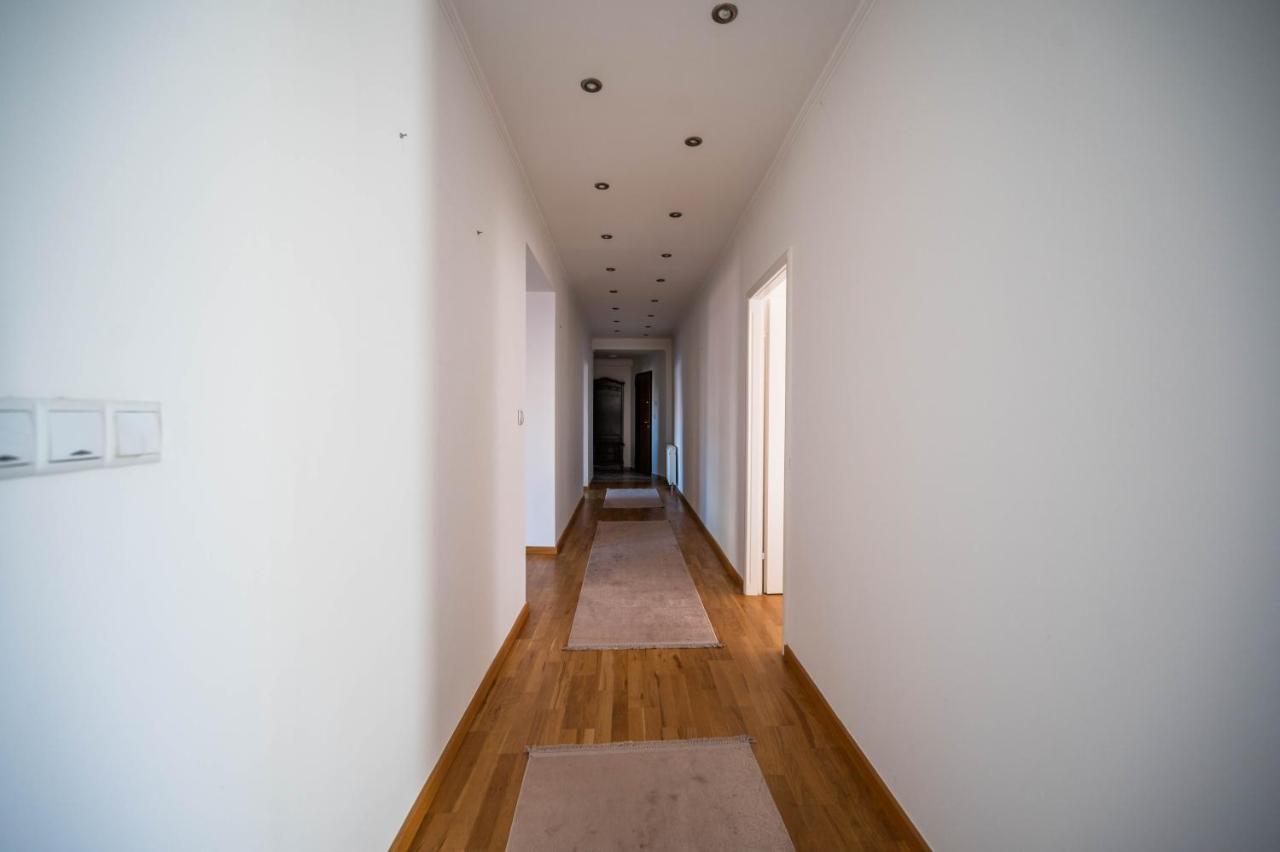 Bright 2Bdr Apartment In The Main Pedestrian Zone Sarajevo Luaran gambar