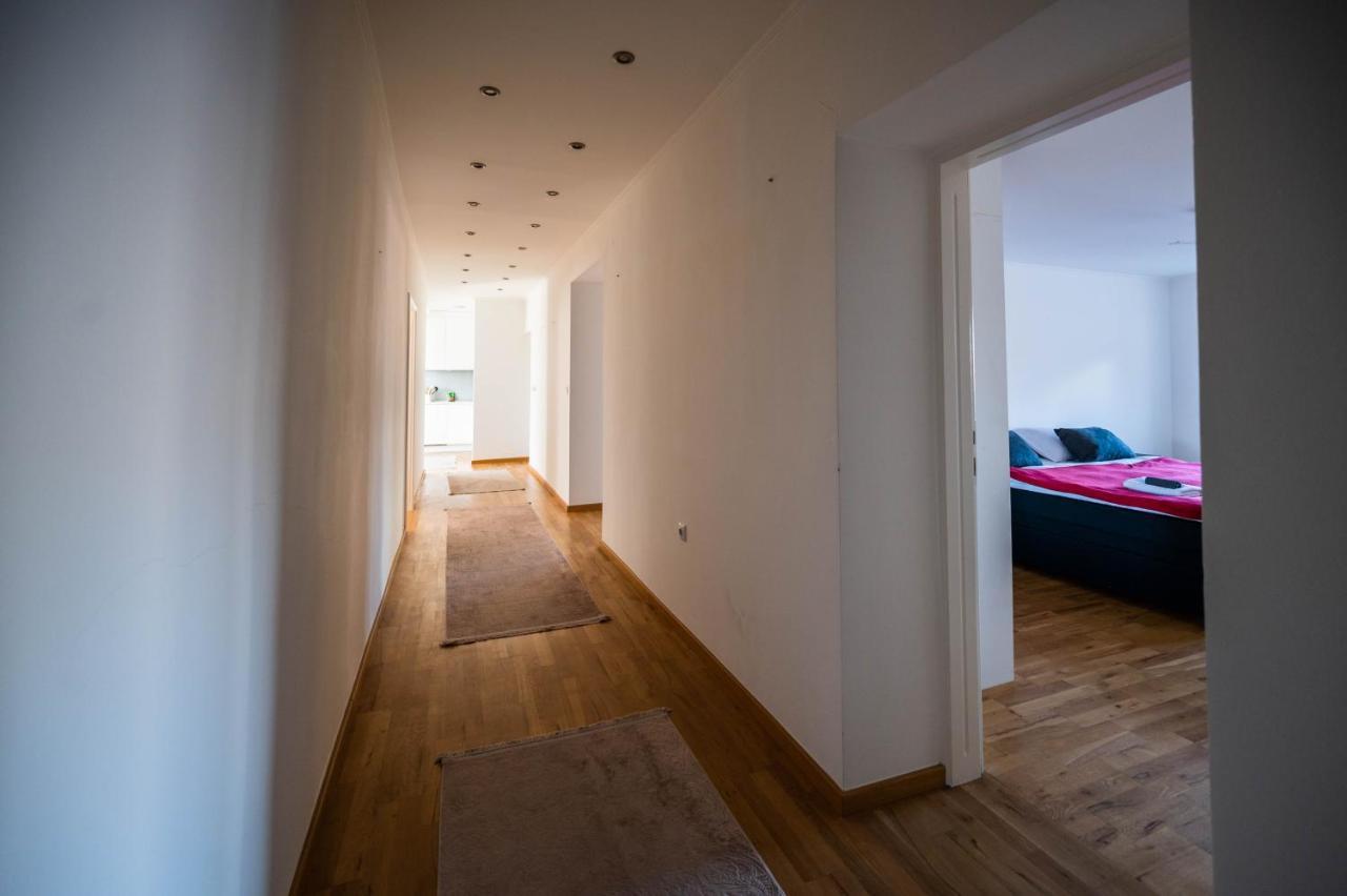 Bright 2Bdr Apartment In The Main Pedestrian Zone Sarajevo Luaran gambar