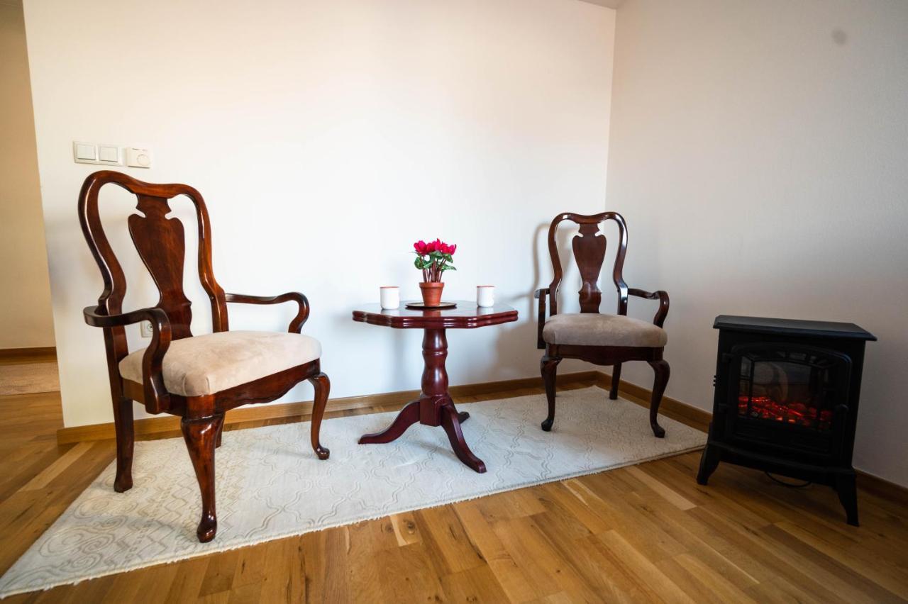 Bright 2Bdr Apartment In The Main Pedestrian Zone Sarajevo Luaran gambar