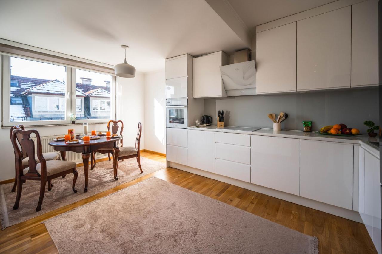 Bright 2Bdr Apartment In The Main Pedestrian Zone Sarajevo Luaran gambar