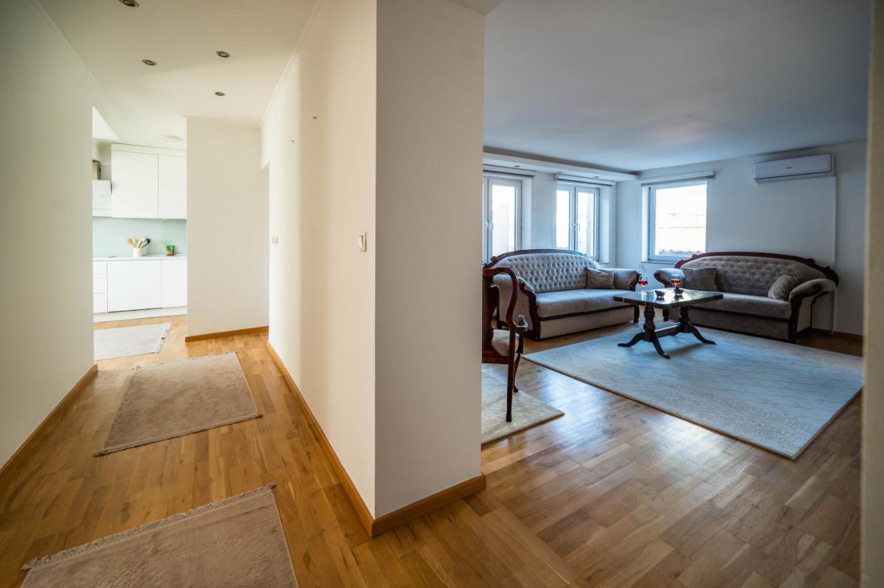 Bright 2Bdr Apartment In The Main Pedestrian Zone Sarajevo Luaran gambar