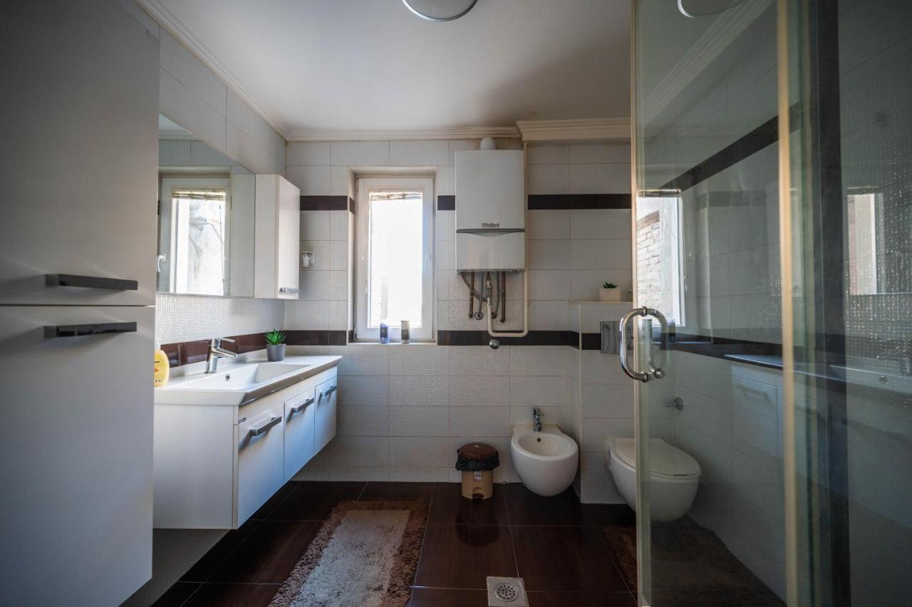 Bright 2Bdr Apartment In The Main Pedestrian Zone Sarajevo Luaran gambar