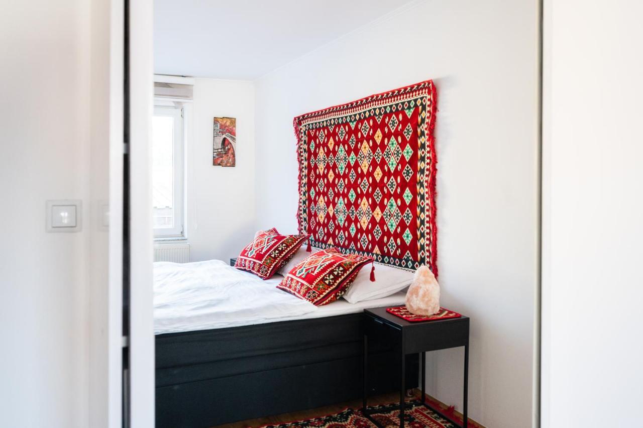 Bright 2Bdr Apartment In The Main Pedestrian Zone Sarajevo Luaran gambar